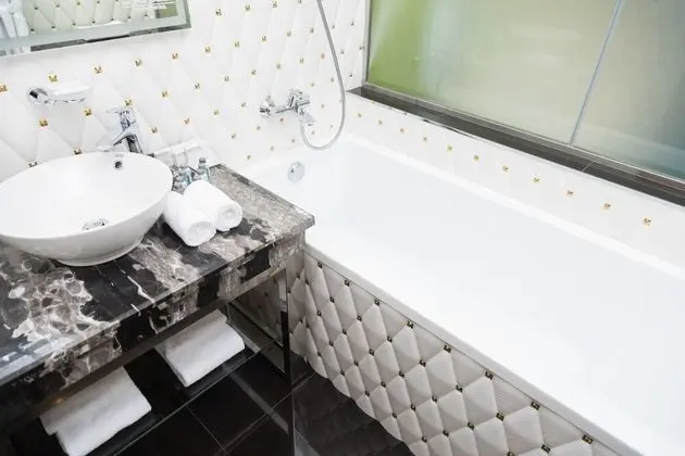 Luxury Oda, 1 En Büyük (King) Boy Yatak