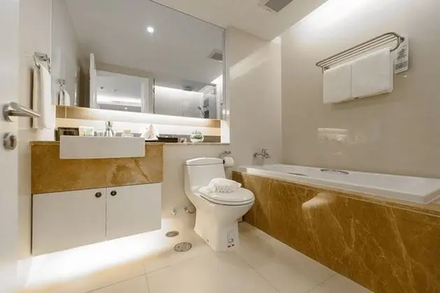 One Bedroom Platinum Suite