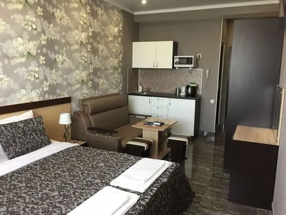 Üç Kişilik Oda, Balkon (Studio)