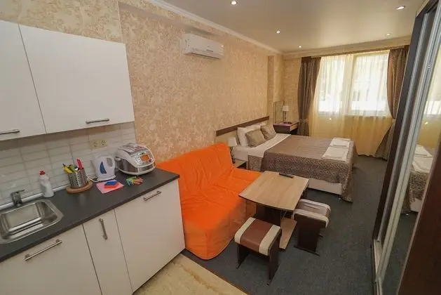 Üç Kişilik Oda, Balkon (Studio)