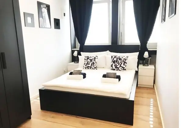 Standard Tek Büyük Yataklı Oda