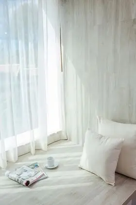 Deluxe Tek Büyük Yataklı Oda, Kısmi Deniz Manzaralı