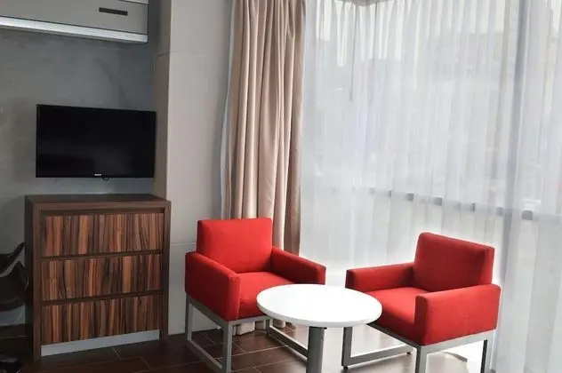 Standard Oda, 1 En Büyük (King) Boy Yatak, Küçük Mutfak
