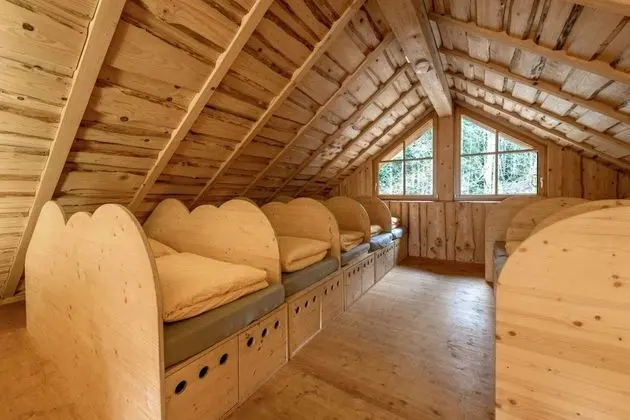 Ev, 1 Büyük (Queen) Boy Yatak