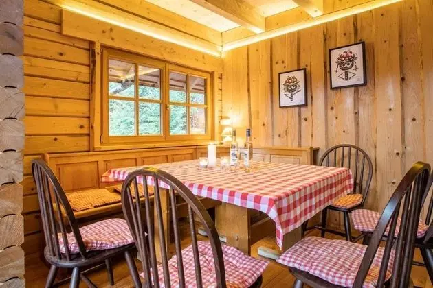 Ev, 1 Büyük (Queen) Boy Yatak