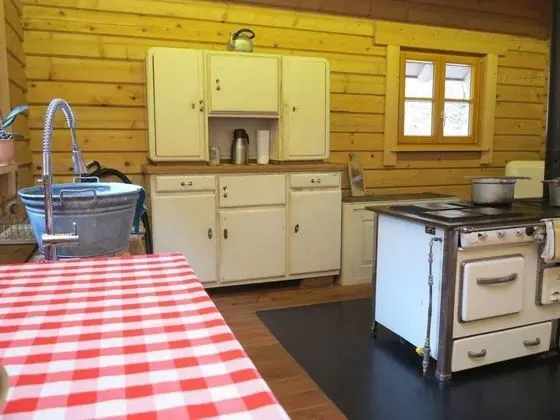 Ev, 1 Büyük (Queen) Boy Yatak