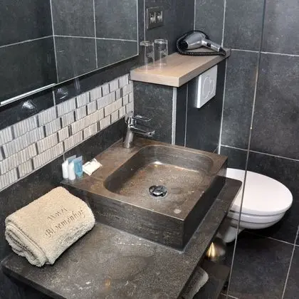 Standard Tek Büyük veya İki Ayrı Yataklı Oda