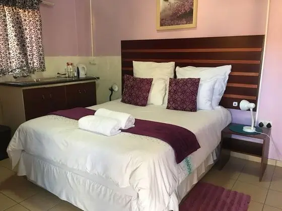 Luxury Tek Büyük Yataklı Oda