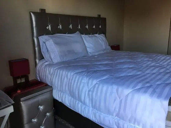 Luxury Tek Büyük Yataklı Oda