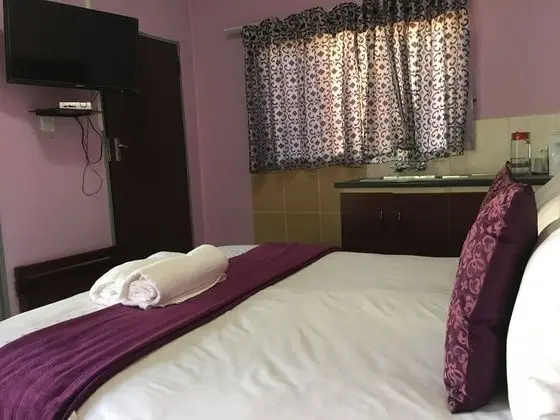 Luxury Tek Büyük Yataklı Oda