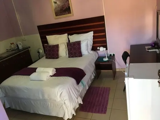 Luxury Tek Büyük Yataklı Oda