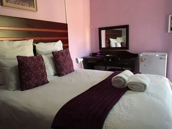 Luxury Tek Büyük Yataklı Oda