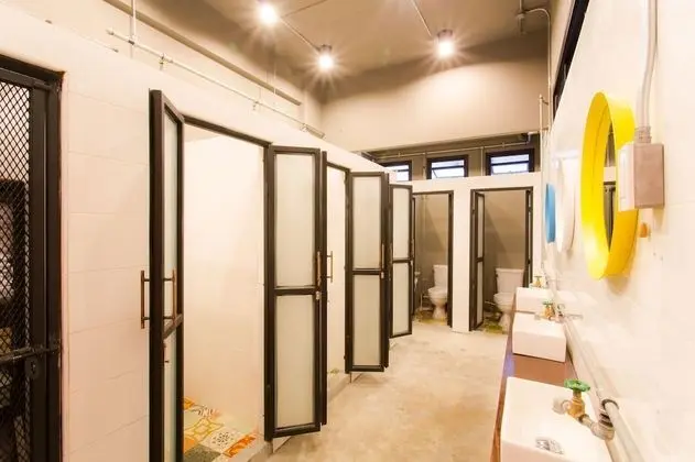 Family Oda, Birden Çok Yatak, Sigara İçilmez, Ortak Banyo