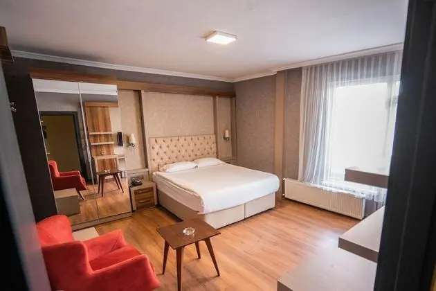 Standard Tek Büyük Yataklı Oda