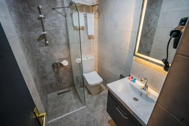 Standard Tek Büyük Yataklı Oda