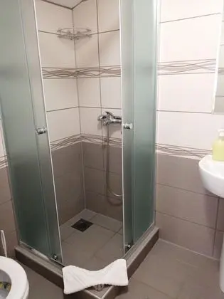 Üç Kişilik Oda