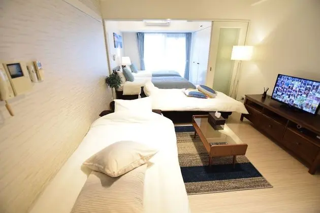 Apart Daire (Bloom Nagahori 302)