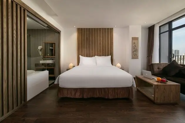 Luxury Stüdyo Süit, 1 En Büyük (King) Boy Yatak, Küvet, Şehir Manzaralı (Suite)