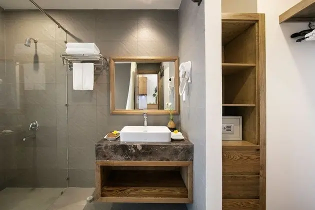 Luxury Stüdyo Süit, 1 En Büyük (King) Boy Yatak, Küvet, Şehir Manzaralı (Suite)
