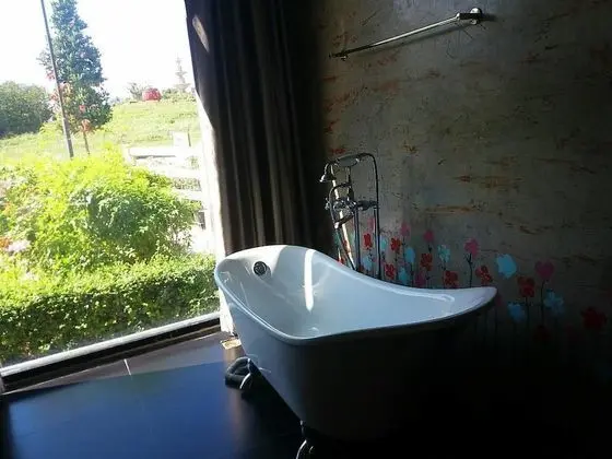 Glass Room