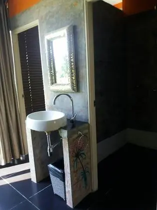 Glass Room