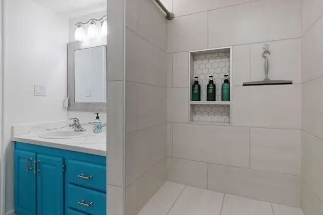 Daire, 1 Büyük (Queen) Boy Yatak ve Çekyat, Balkon, Havuz Manzaralı
