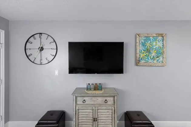 Daire, 1 Büyük (Queen) Boy Yatak ve Çekyat, Balkon, Havuz Manzaralı