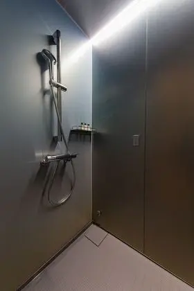Tek Büyük Yataklı Oda, Sigara İçilmez (Moderate, Shower Only,Max 2 Adults)