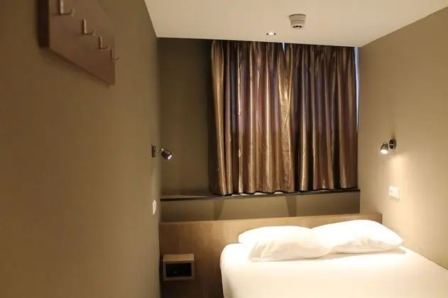 Tek Büyük Yataklı Oda (basement)
