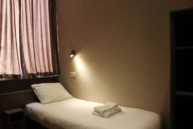Tek Kişilik Oda, 1 Tek Kişilik Yatak