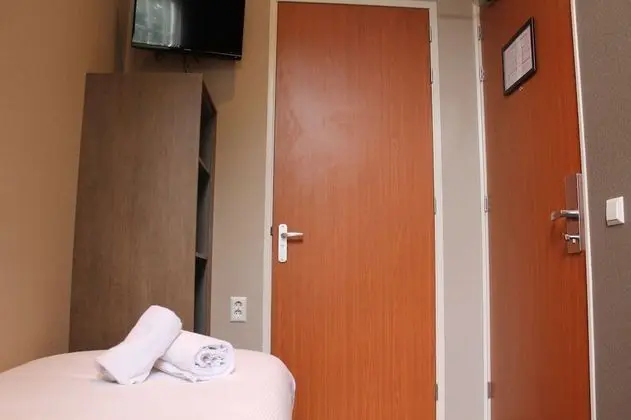 Tek Kişilik Oda, 1 Tek Kişilik Yatak