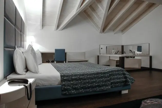 Standard Tek Büyük veya İki Ayrı Yataklı Oda