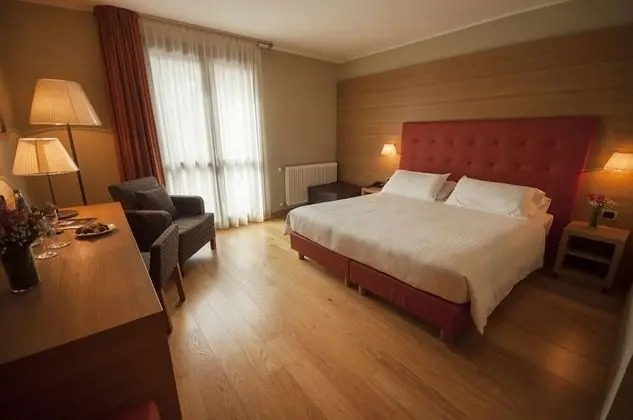 Standard Tek Büyük veya İki Ayrı Yataklı Oda, Balkon