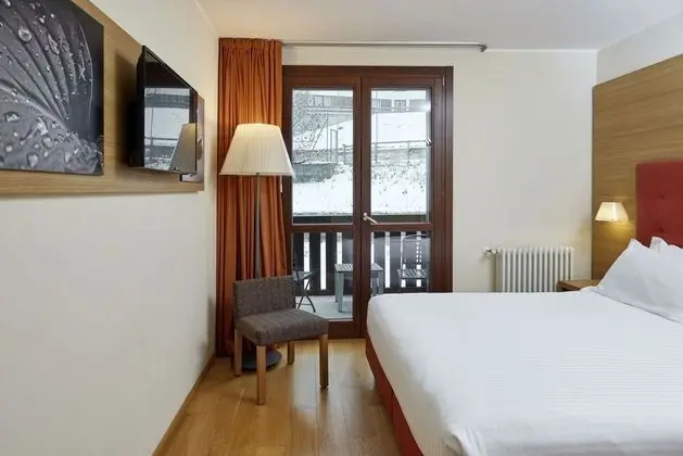 Standard Tek Büyük veya İki Ayrı Yataklı Oda, Balkon