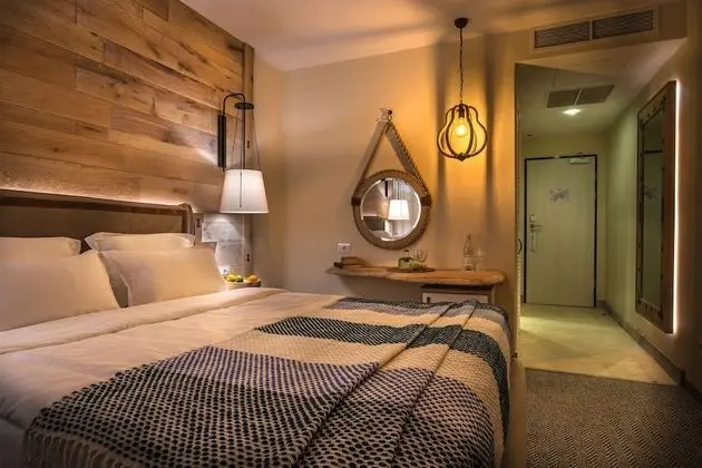 Deluxe Tek Büyük Yataklı Oda, Bahçe Manzaralı