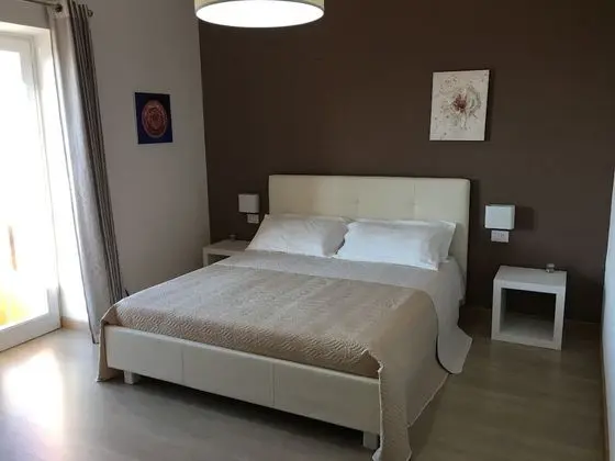 Üç Kişilik Oda (Sole)