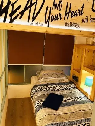 Blu Cabin Single Bed with Shared Bathroom