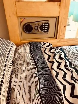 Blu Cabin Single Bed with Shared Bathroom