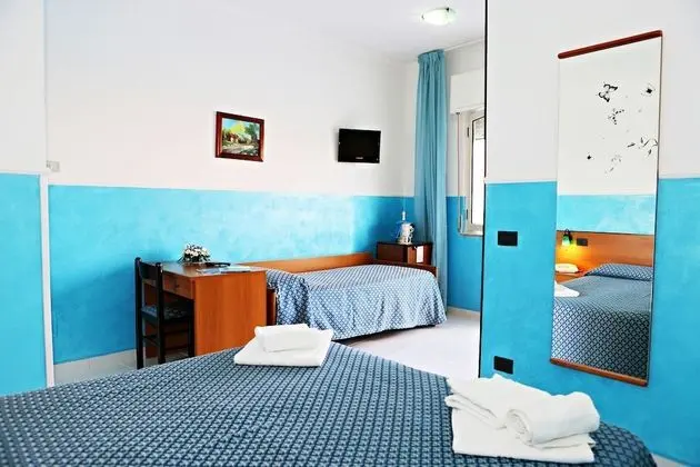 Superior Üç Kişilik Oda, Deniz Manzaralı