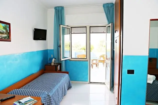 Superior Üç Kişilik Oda, Deniz Manzaralı