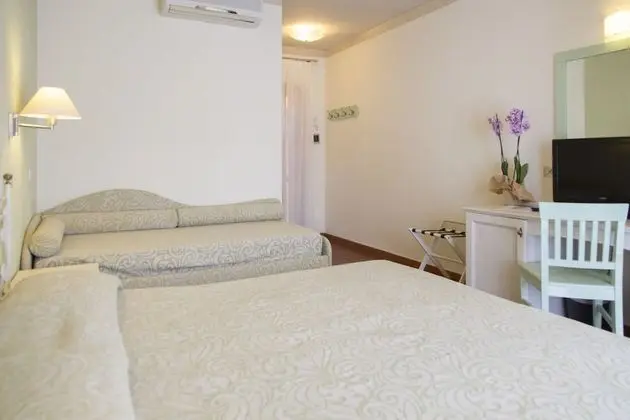 Standard Üç Kişilik Oda, Deniz Manzaralı