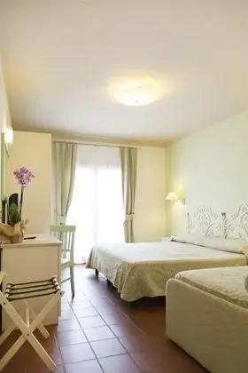 Standard Üç Kişilik Oda, Deniz Manzaralı