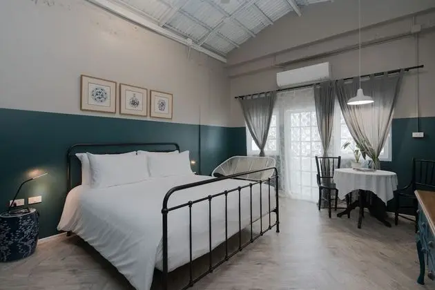Deluxe Double Bed with Loft Bed