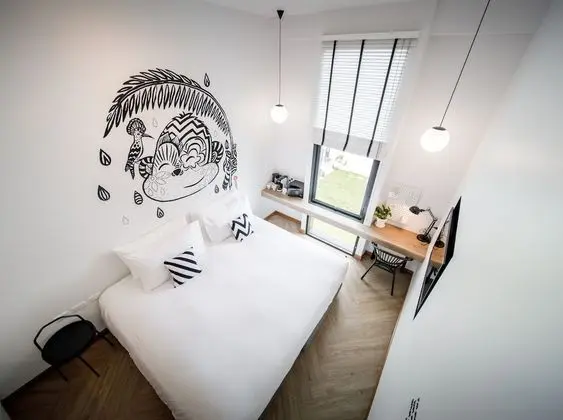 Chimpanzee pod (King bed)
