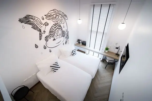 Chimpanzee pod (Twin bed)