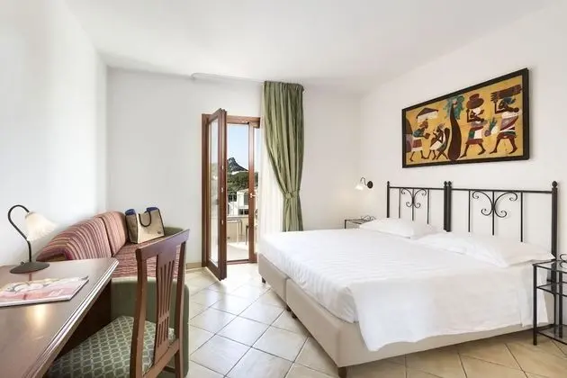 Standard Dört Kişilik Oda