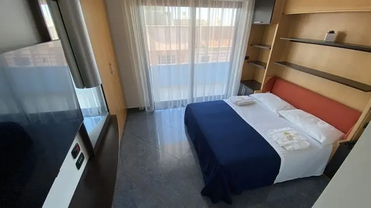 Superior Tek Büyük Yataklı Oda (Hotel)