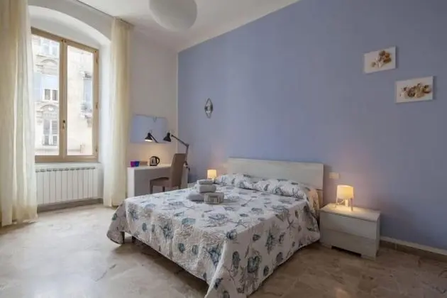 Standard Tek Büyük Yataklı Oda, Ortak Banyo (Portovenere)