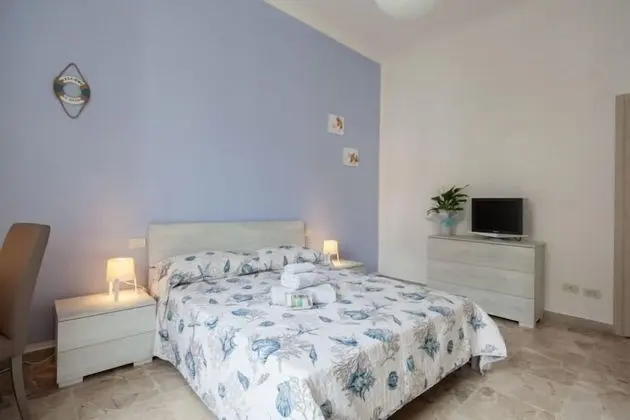 Standard Tek Büyük Yataklı Oda, Ortak Banyo (Portovenere)