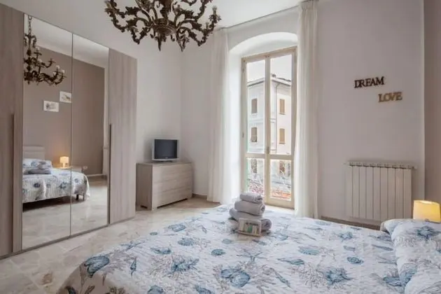 Tek Büyük Yataklı Oda, Ortak Banyo (balcony, 5 Terre)